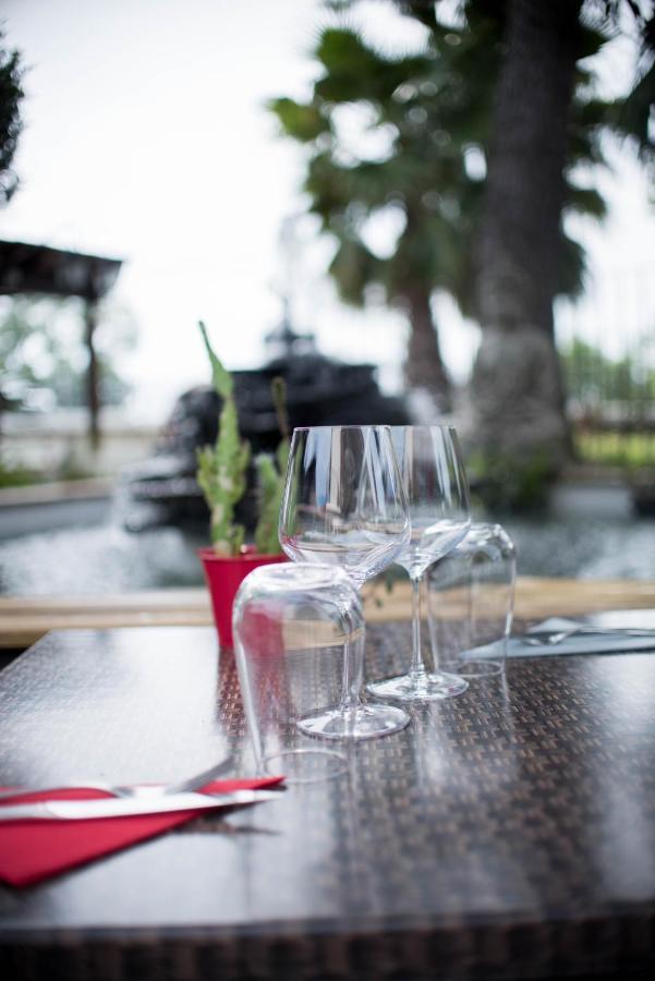Hotel Restaurant Mon Auberge Lunel  Luaran gambar