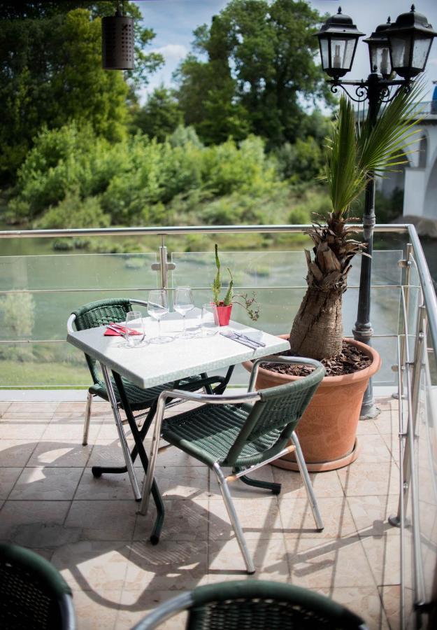 Hotel Restaurant Mon Auberge Lunel  Luaran gambar